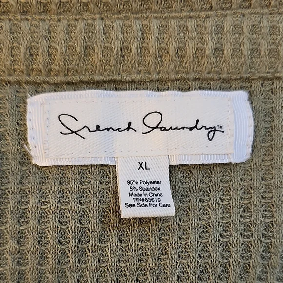 Top - Picture 14 of 16